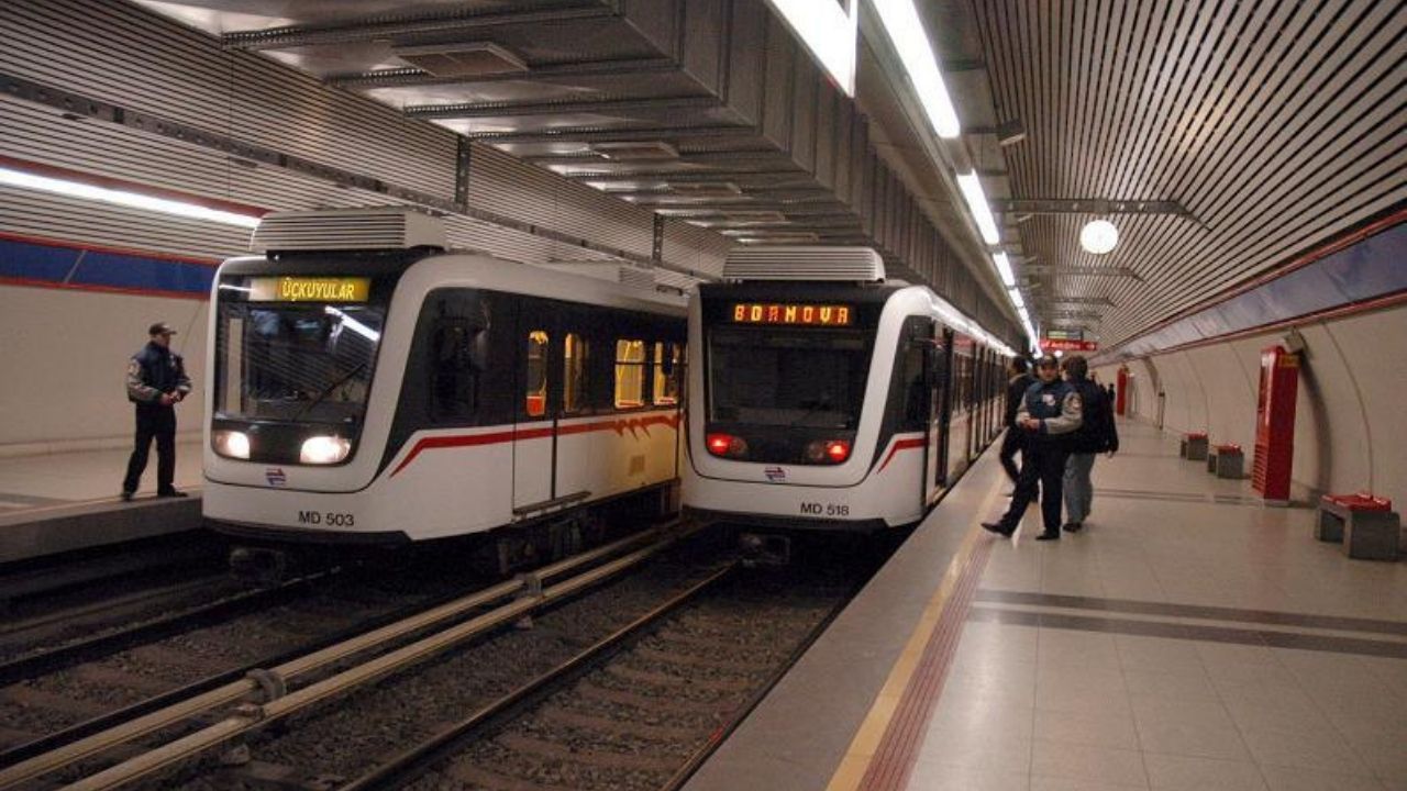 İzmir 13 Kasım metro sefer saatleri