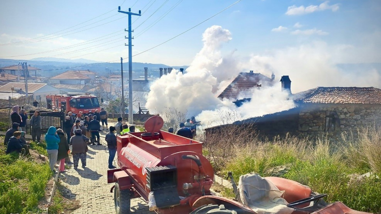 İzmir Seferihisar'da yangın paniği!